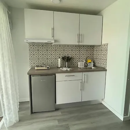 Renovated Tiny House San Bartolomé