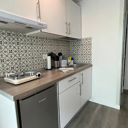 Apartment Renovated Tiny House *