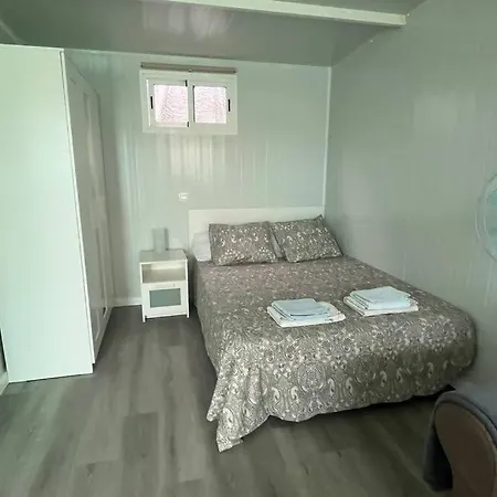 Renovated Tiny House Apartment *